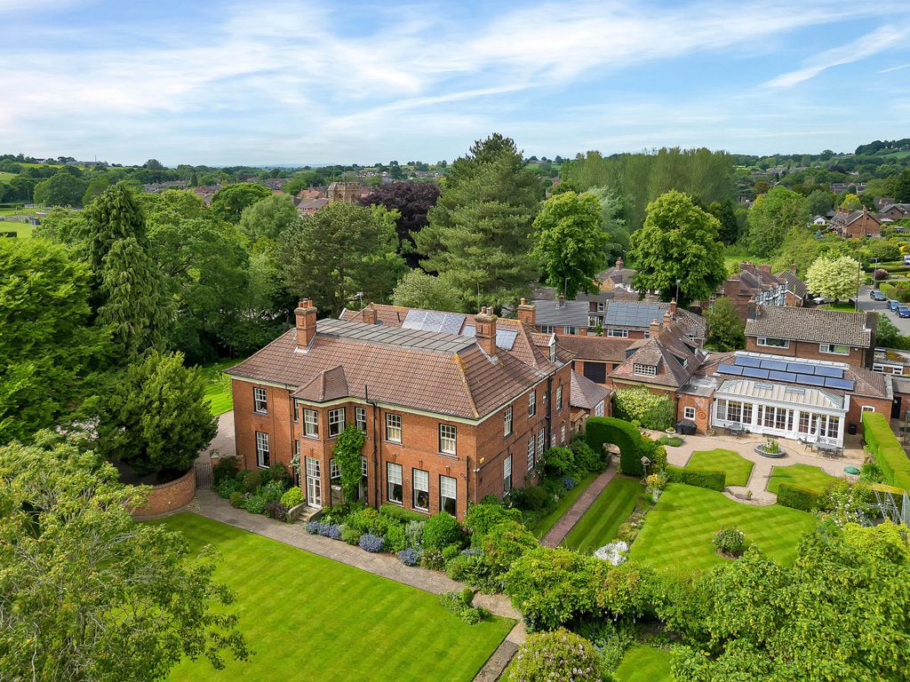 8 bed detached house for sale in Vicarage Lane, Madeley, Crewe