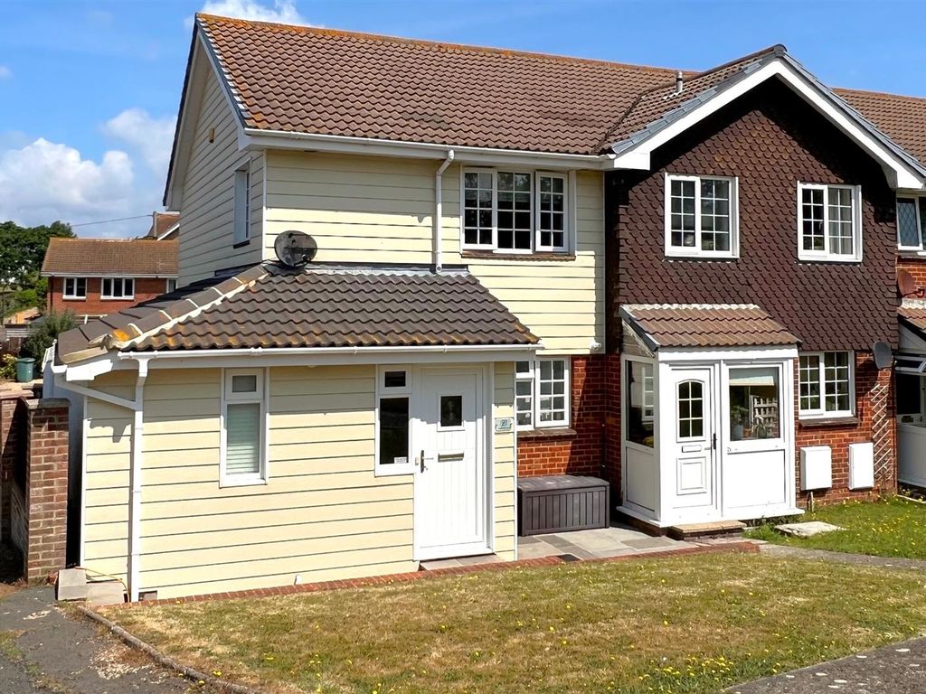 3 bed end terrace house for sale in Granville Road, Totland Bay PO39