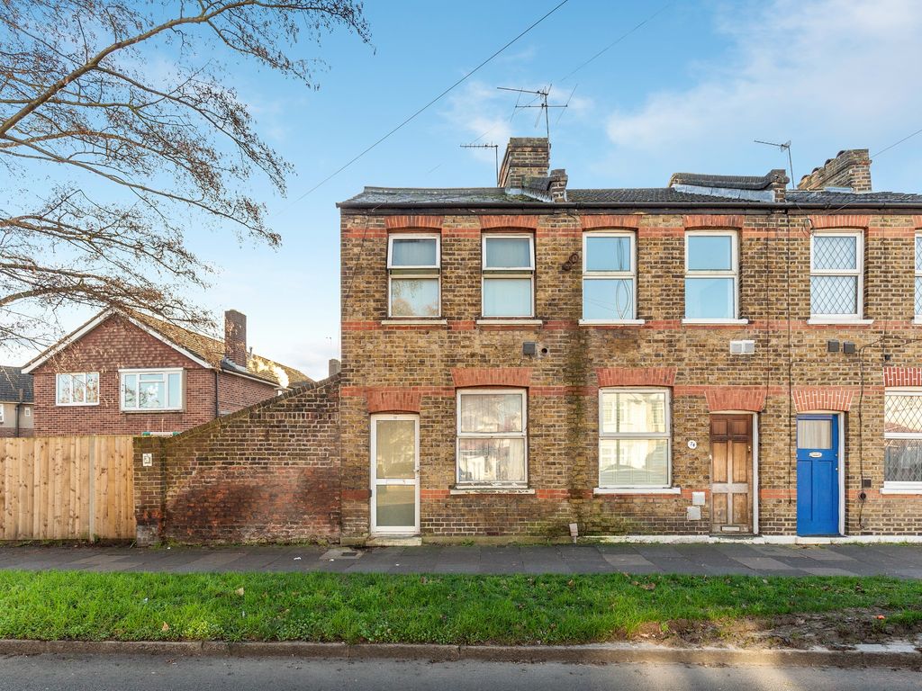 2 bed end terrace house for sale in Upper Sutton Lane, Heston, Hounslow