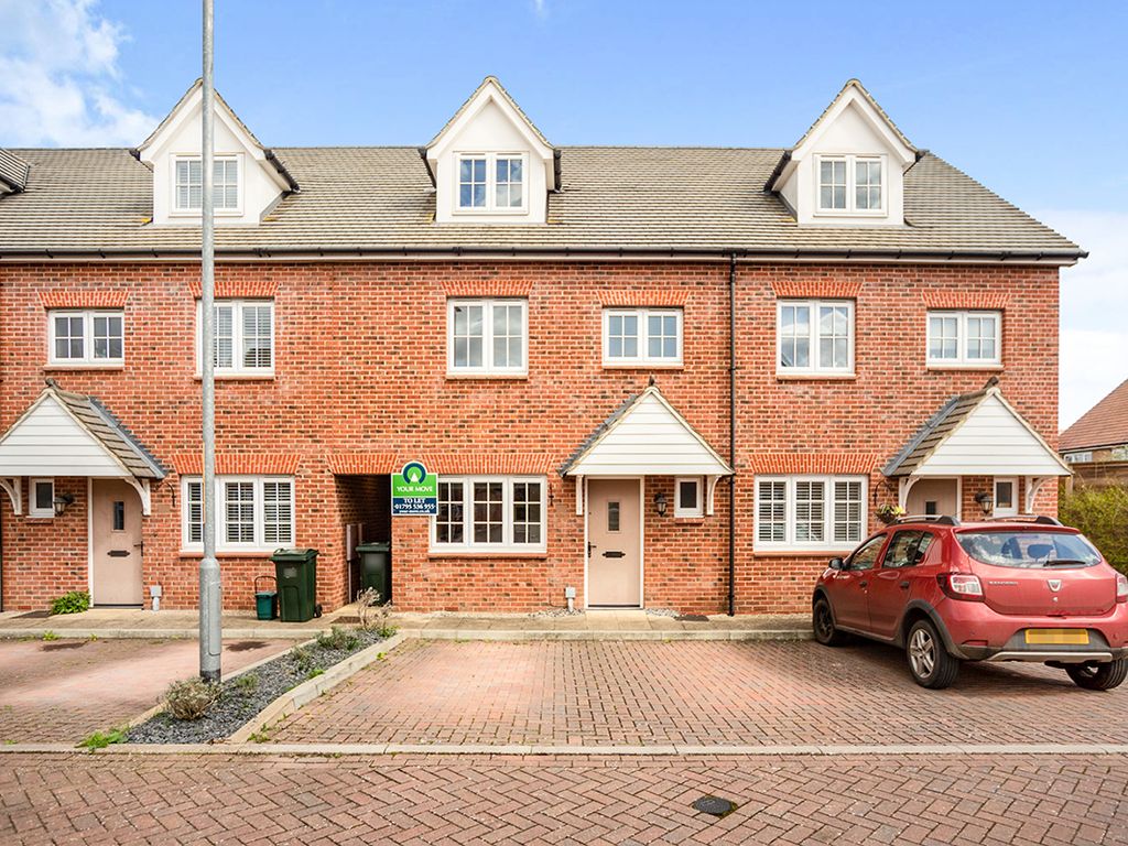 4 bed terraced house for sale in Lakeside Avenue, Faversham, Kent ME13