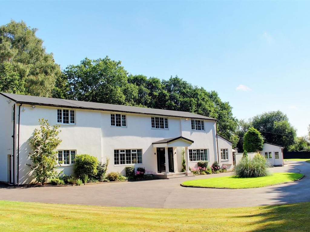 5 bed detached house for sale in Dixons Hill Close, Brookmans Park