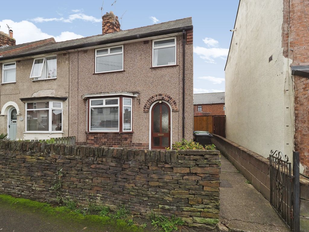 3 bed semidetached house for sale in Farnsworth Street, Hasland, Chesterfield, Derbyshire S41