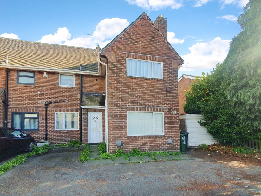 3 bed semidetached house for sale in Birchfield Lane, Oldbury B69, £
