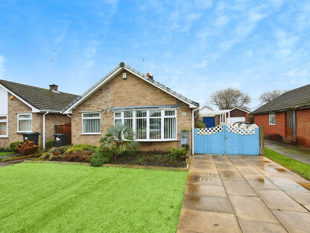 3 bed detached bungalow for sale in Derwent Avenue, Winsford CW7, £