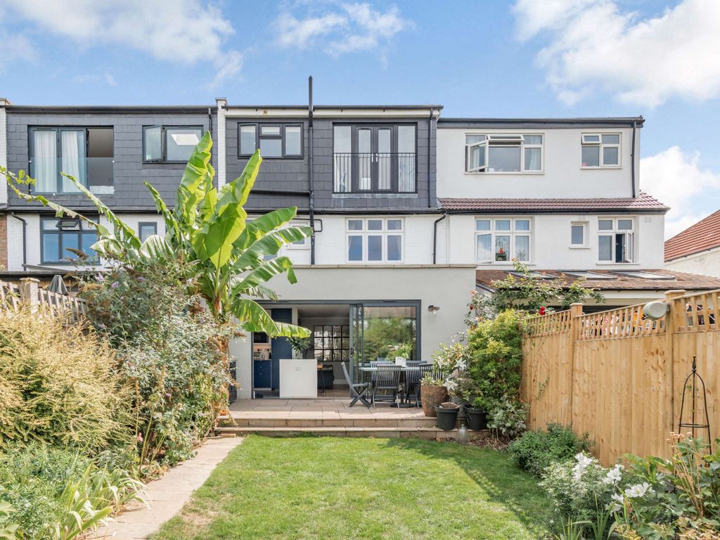 Haslemere Avenue, London SW18