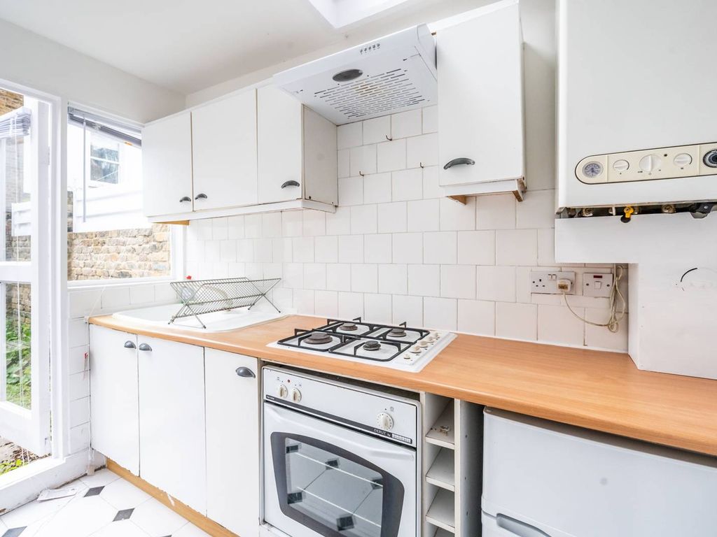 1 bed flat to rent in Cathles Road, Balham, London SW12, £1,400 pcm