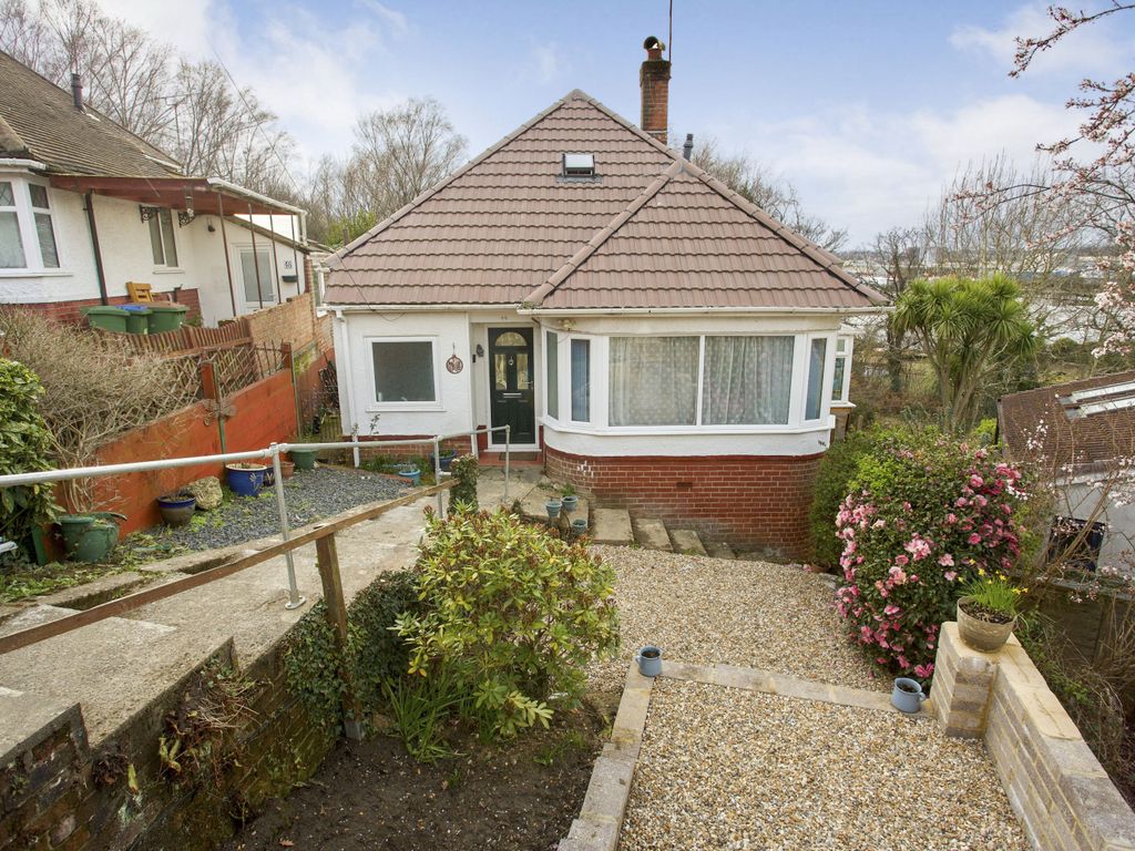 2 bed bungalow for sale in Braeside Road, Southampton, Hampshire SO19