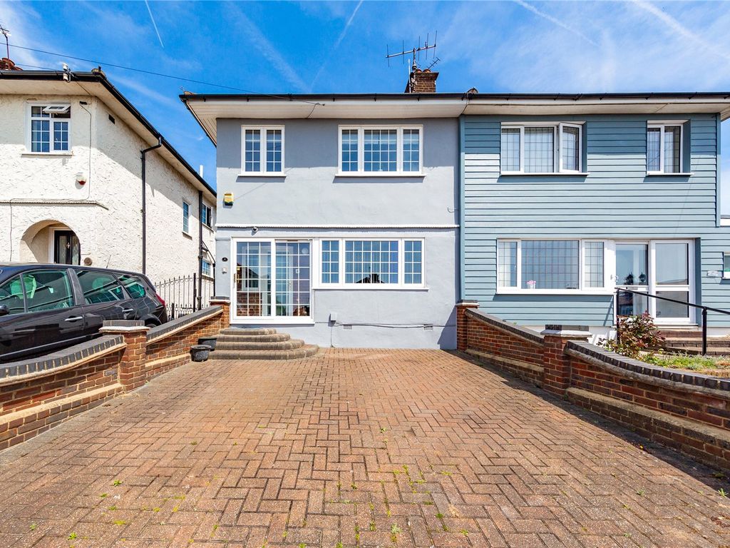 3 bed semidetached house for sale in Highfield Close, Collier Row RM5