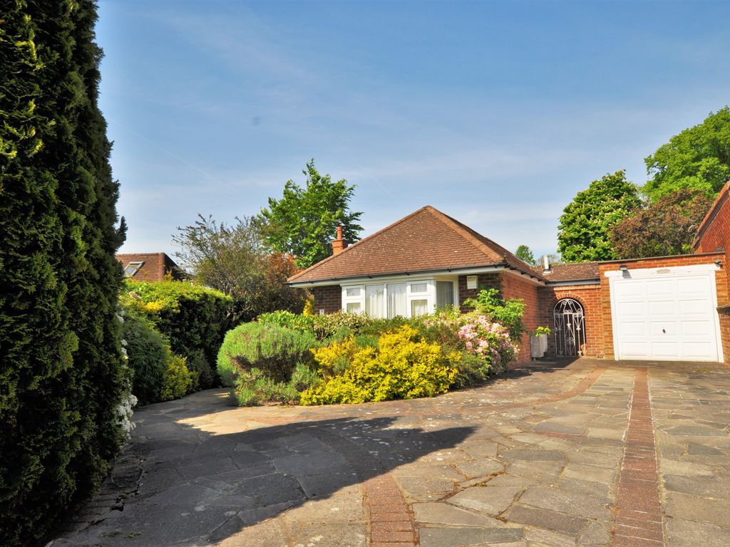 3 bed bungalow for sale in Embry Close, Stanmore HA7 Zoopla