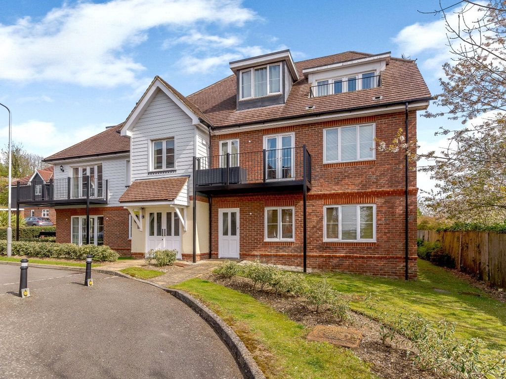 2 bed flat to rent in Ivy Lodge, Freer Crescent, High