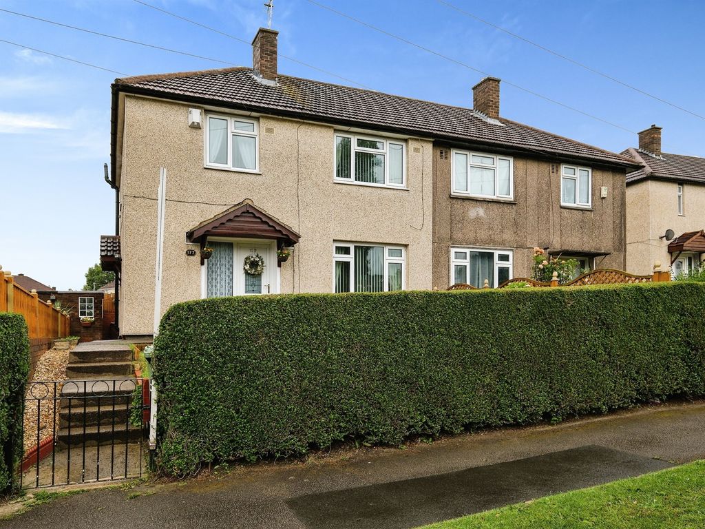 3 bed end terrace house for sale in North Parkway, Seacroft, Leeds LS14