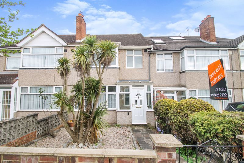 3 bed terraced house for sale in Summit Road, Northolt UB5 - Zoopla