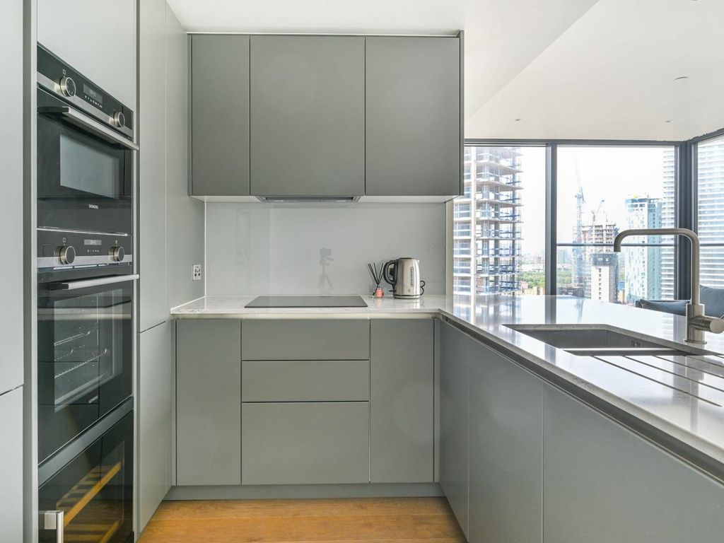 Hampton Tower, Canary Wharf, London E14