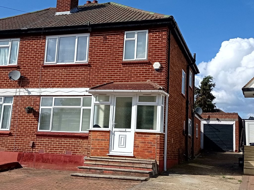 3 bed semidetached house for sale in Langley Crescent, Edgware HA8