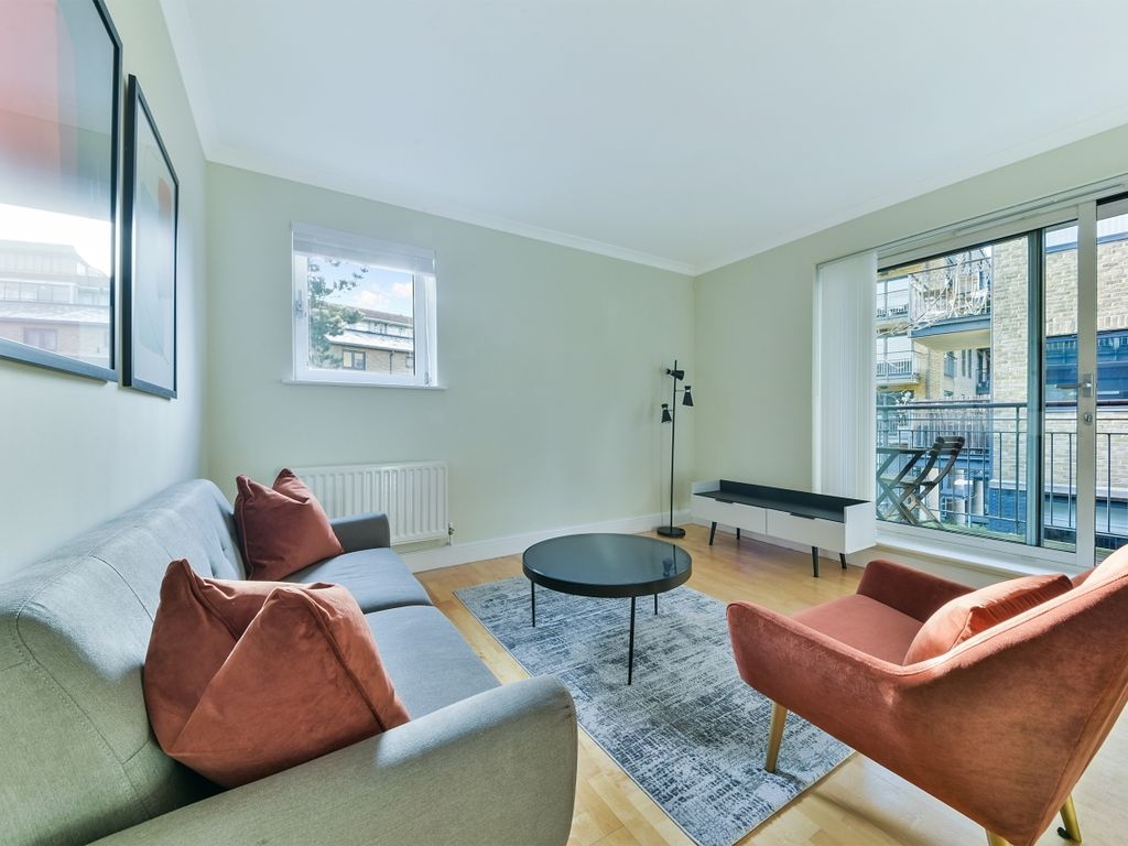 3 bed flat to rent in Providence Square, Shad Thames, London SE1, £