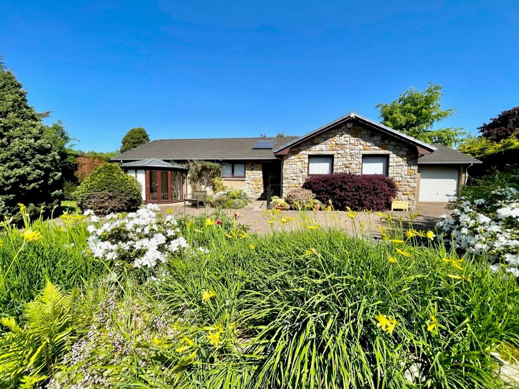 3 bed bungalow for sale in Fourways, Manse Road, Milnathort KY13, £