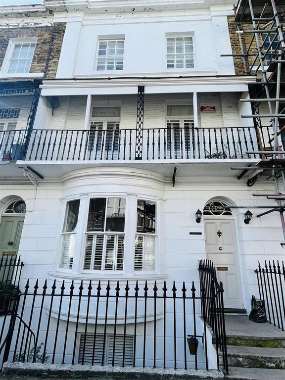 5 bed property to rent in Royal Road, Ramsgate CT11, £2,500 pcm Zoopla