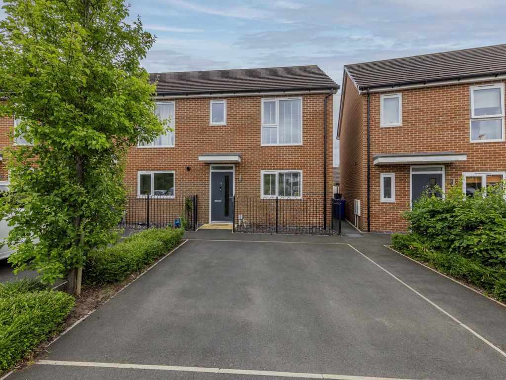 3 bed semidetached house for sale in James Grundy Avenue, Stoke On