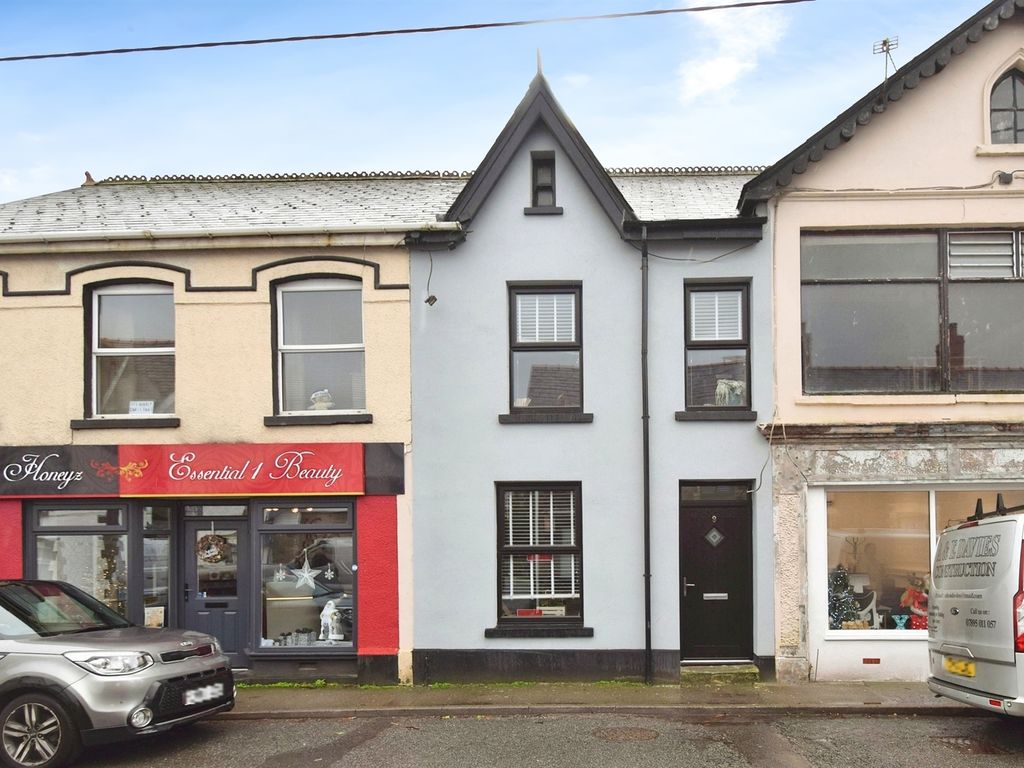 2 bed terraced house for sale in Church Street, Llandybie, Ammanford