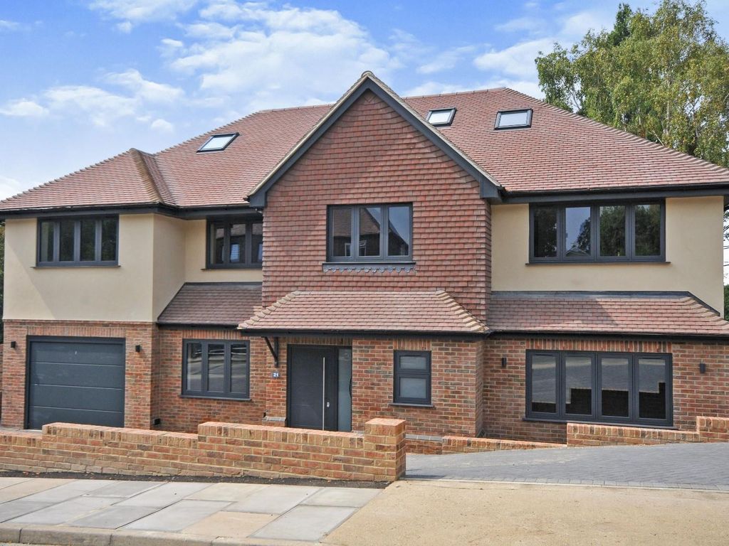 6 bed detached house for sale in Elmlee Close, Chislehurst BR7 Zoopla
