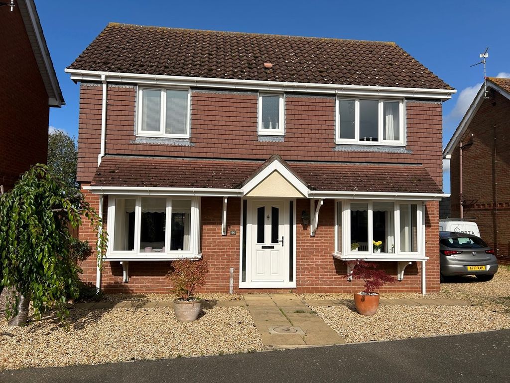 3 bed detached house for sale in Ryefield, Langtoft, Peterborough PE6