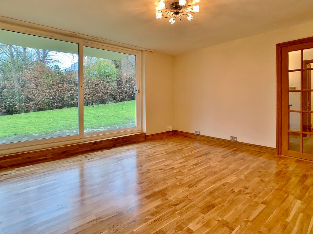 2 bed flat to rent in Highdene, Park Drive, Woking, Surrey GU22 Zoopla
