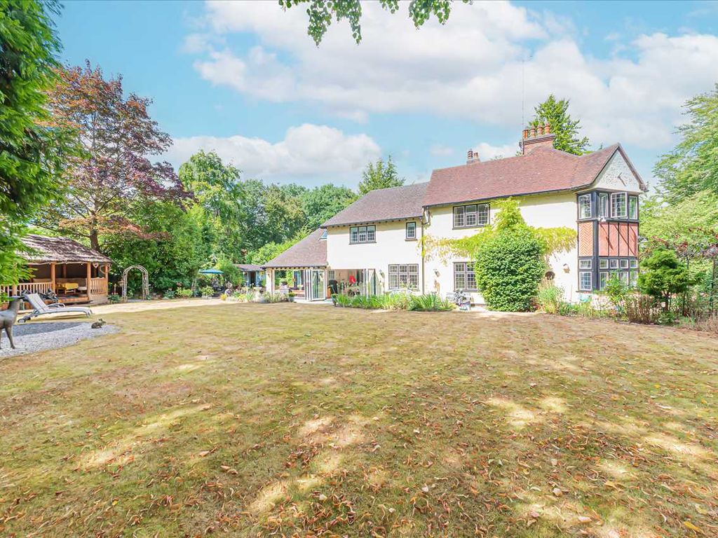 6 bed detached house for sale in Harleyford, Lower Wokingham Road