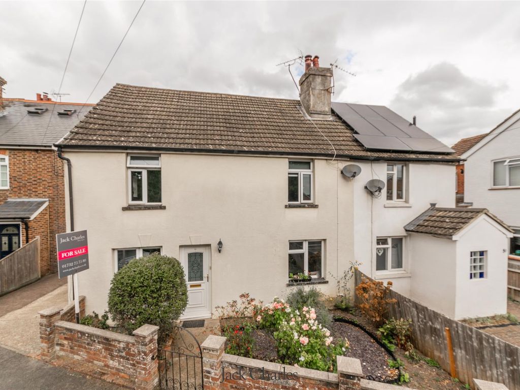 3 bed semidetached house for sale in Old Kent Road, Paddock Wood