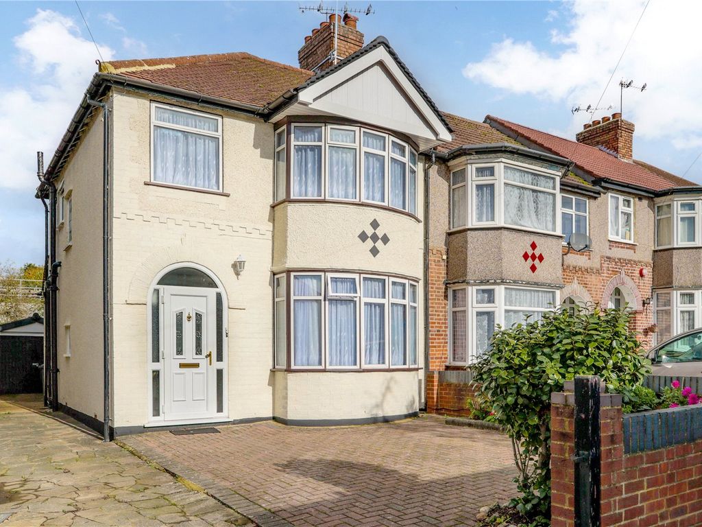 3 bed end terrace house for sale in Rydal Crescent, Perivale, Greenford