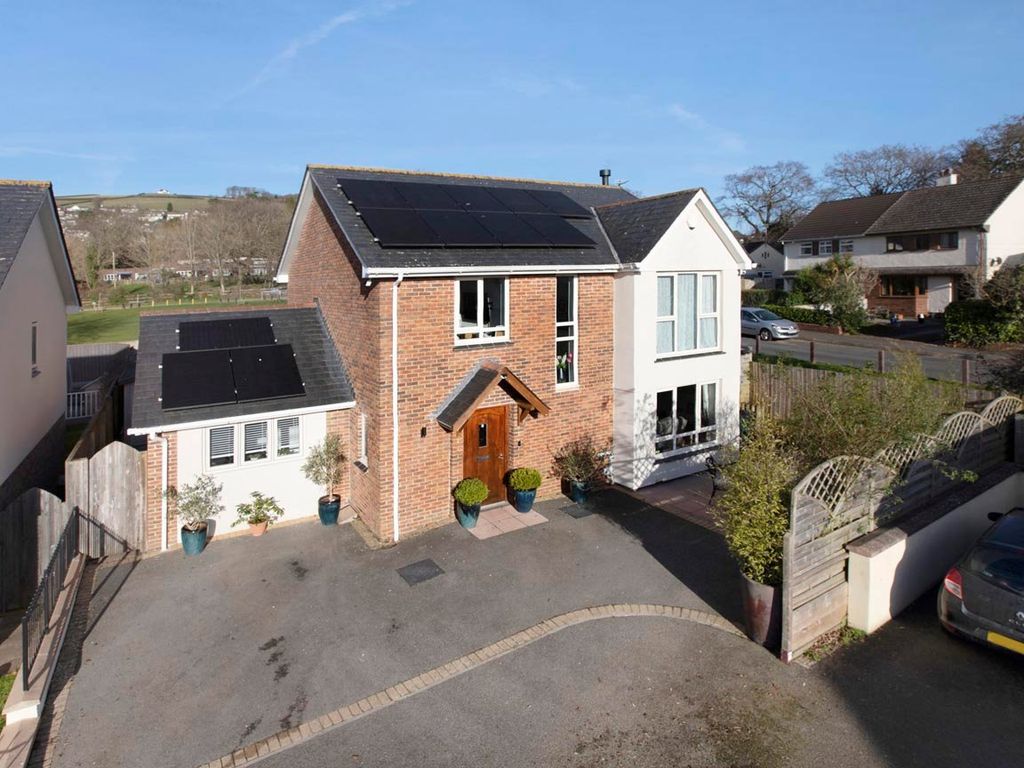 4 bed detached house for sale in St. Mary Magdalen Close