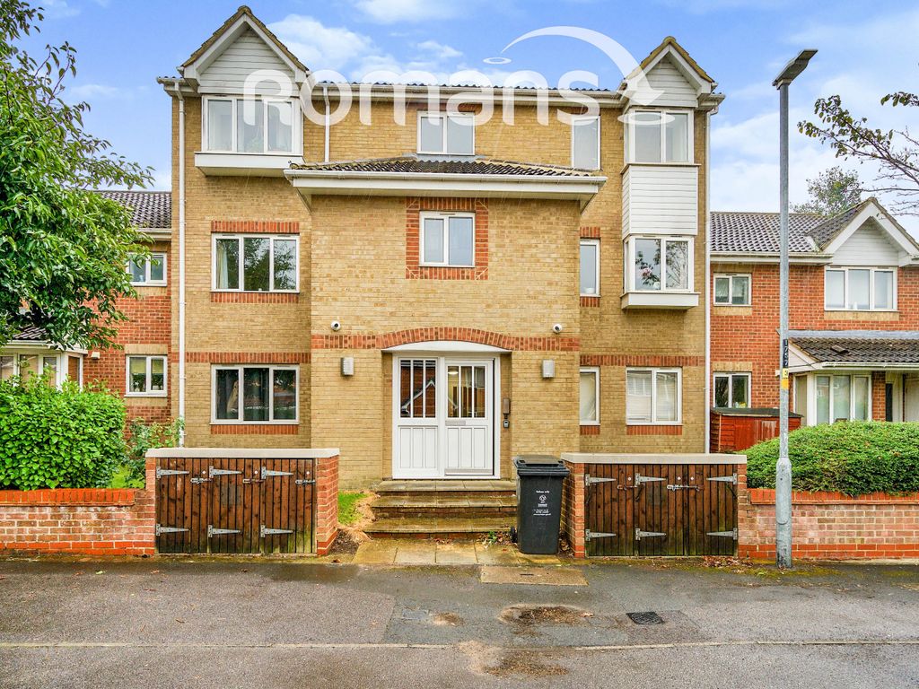 1 bed flat to rent in Barnum Court, Rodbourne, Swindon SN2, £750 pcm