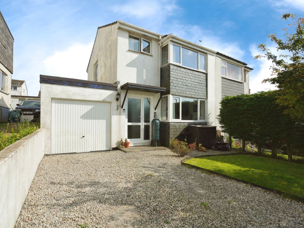 3 bed semidetached house for sale in Roman Drive, Bodmin, Cornwall PL31, £175,000 Zoopla