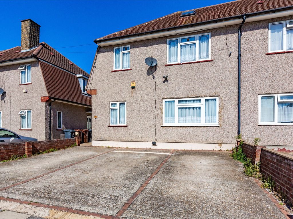 3 bed semidetached house for sale in Chadway, Dagenham RM8, £475,000 Zoopla