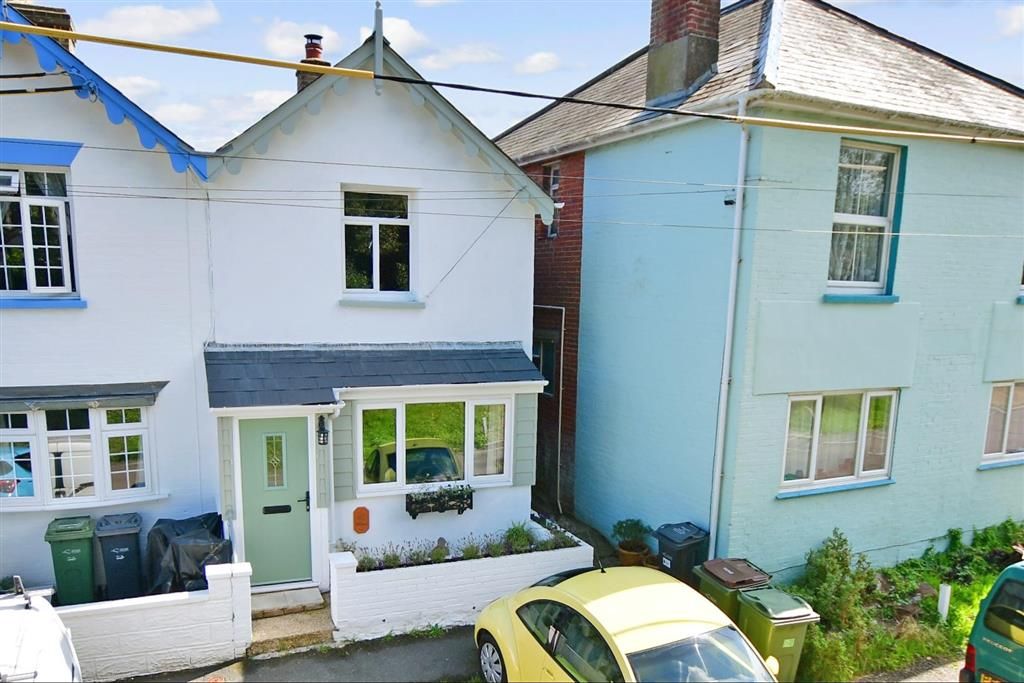 2 bed end terrace house for sale in Queens Road, Freshwater, Isle Of