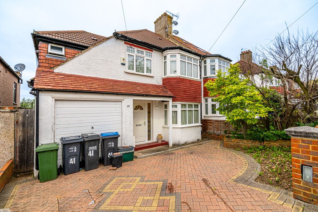 4 bed semidetached house for sale in Norbury Hill, London SW16, £