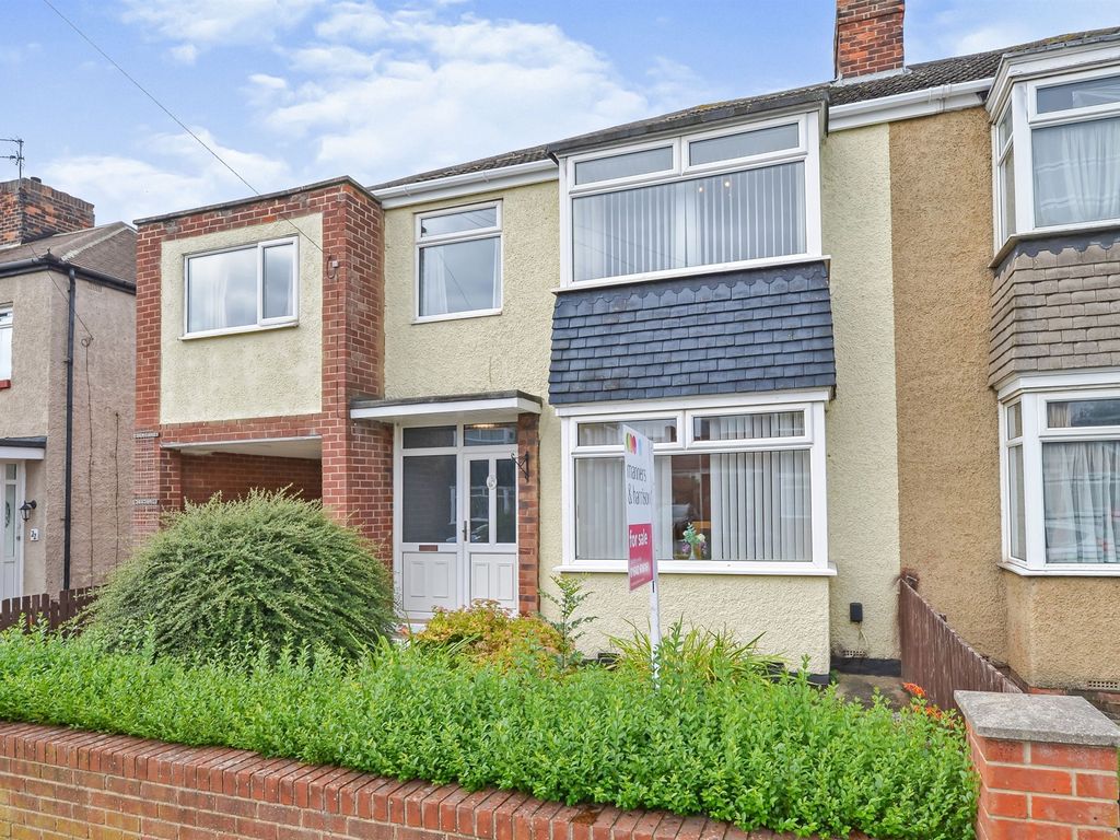 4 bed semidetached house for sale in Chelmsford Avenue, StocktonOn