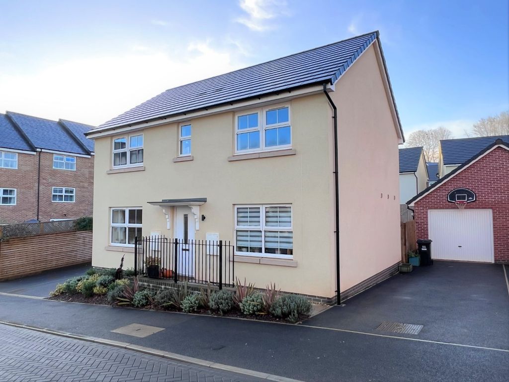 Canberra Crescent, Tiverton, Devon EX16  