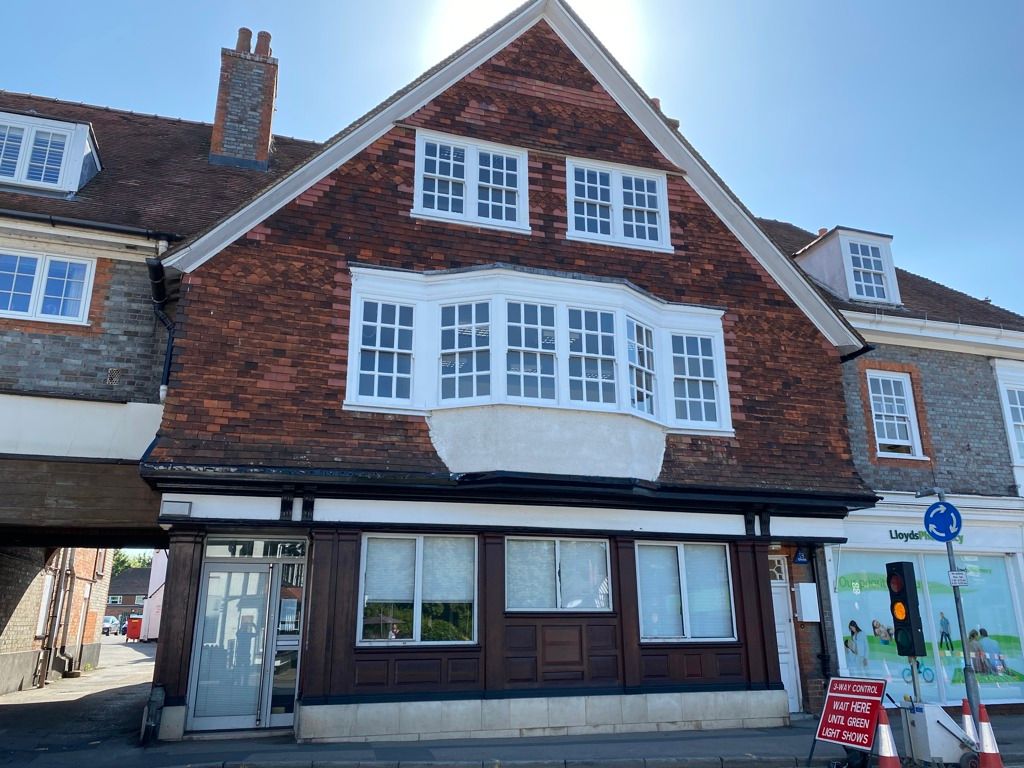 Office for sale in 2 The Square, Pangbourne, Berkshire RG8, £395,000