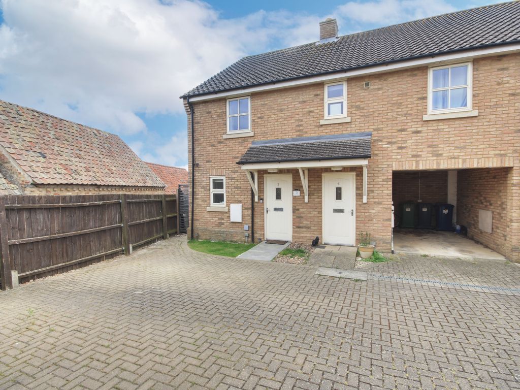 2 bed end terrace house for sale in Willow Rise, Somersham, Huntingdon