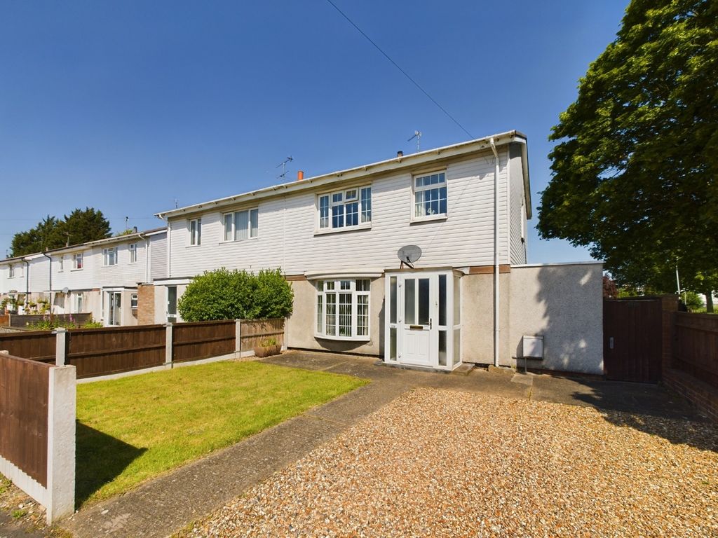 3 bed semidetached house for sale in Prebendal Avenue, Southcourt