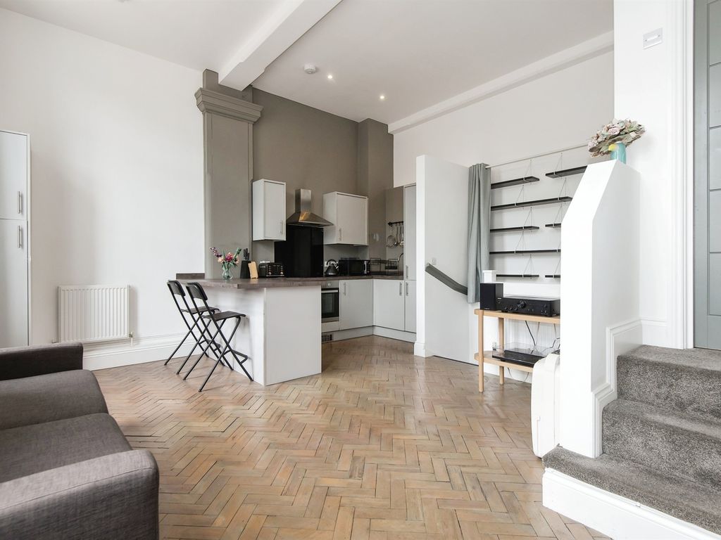 1 bed flat for sale in Oak Road, Southampton SO19, £180,000 Zoopla