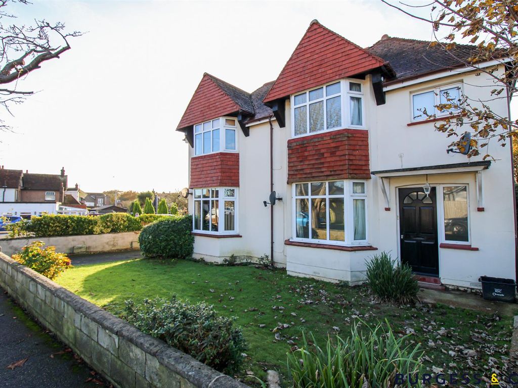 1 bed flat for sale in Chestnut Walk, BexhillOnSea TN39, £120,000