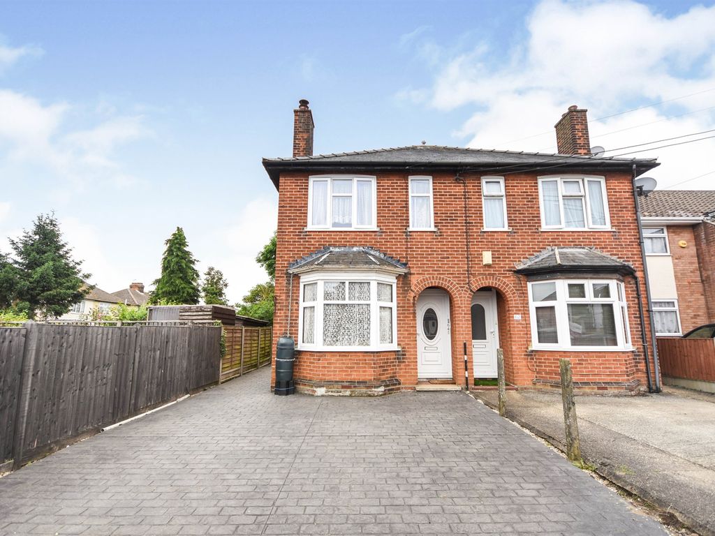 3 bed semidetached house for sale in Wheatley Avenue, Braintree CM7