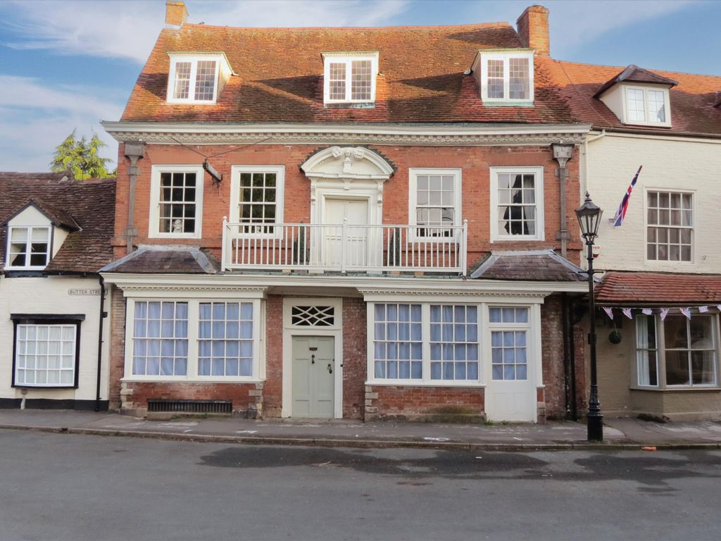 8 bed detached house for sale in Henley Street, Alcester, Warwickshire