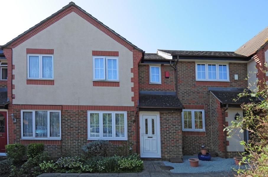 2 bed property to rent in Ryan Close, Ruislip Manor, Ruislip HA4 Zoopla