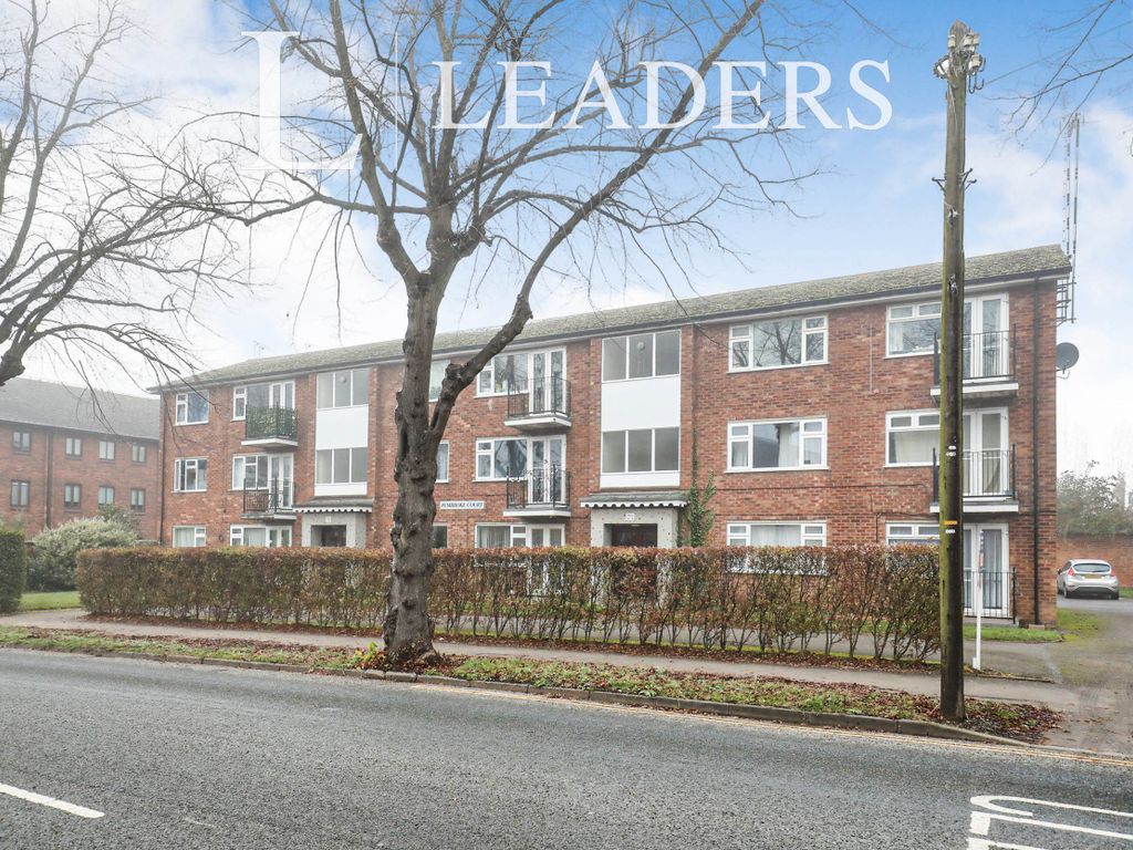 2 bed flat to rent in Lillington Avenue, Leamington Spa CV32, £1,295