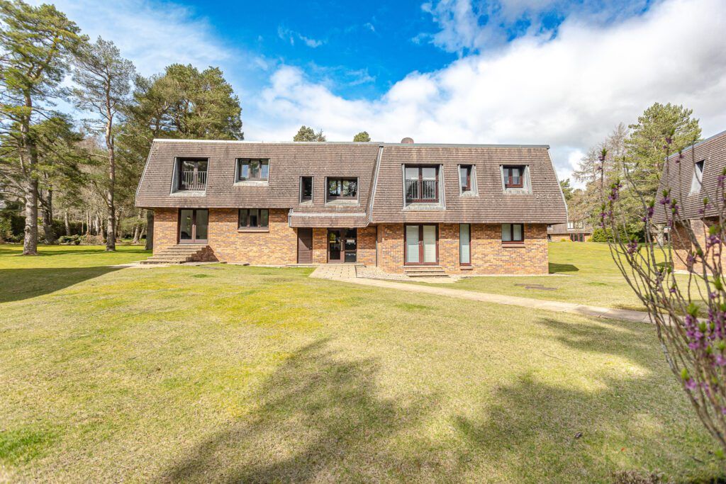 1 bed flat for sale in Glamis Court, Auchterarder PH3 Zoopla