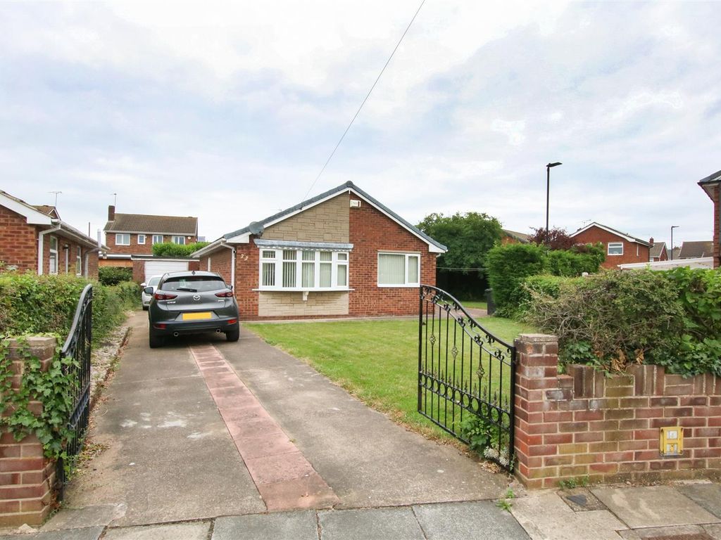 3 bed detached bungalow for sale in Hanbury Close, Balby, Doncaster DN4