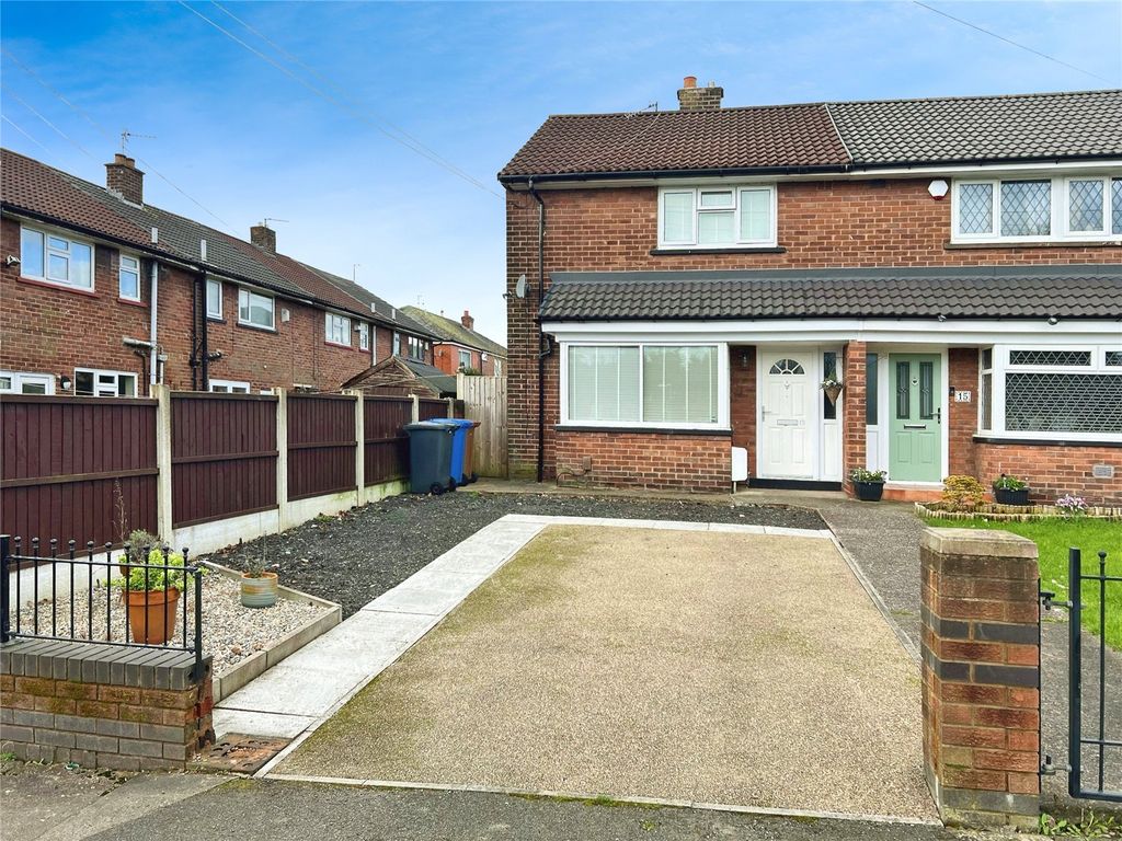 2 bed end terrace house for sale in Egerton Grove, Worsley, Manchester