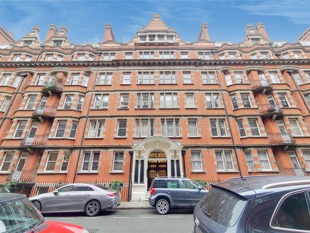 4 bed flat for sale in Clarence Gate Gardens, Glentworth Street, London